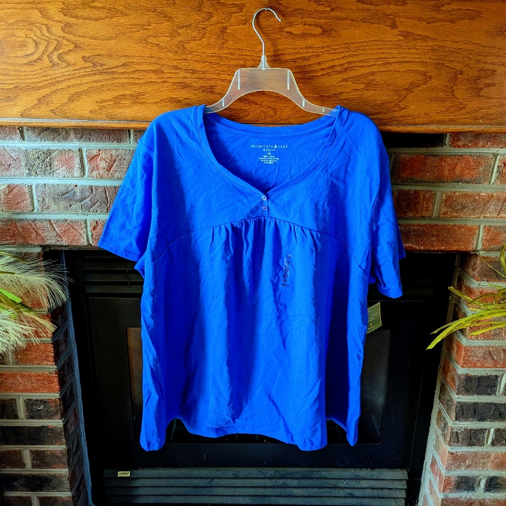 Mountain lake woman. Brand new with tags blue t-shirt women's size 2x